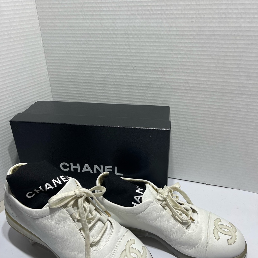 Chanel White Shoes size 8 comes with box and dust bags. - Picture 6 of 12